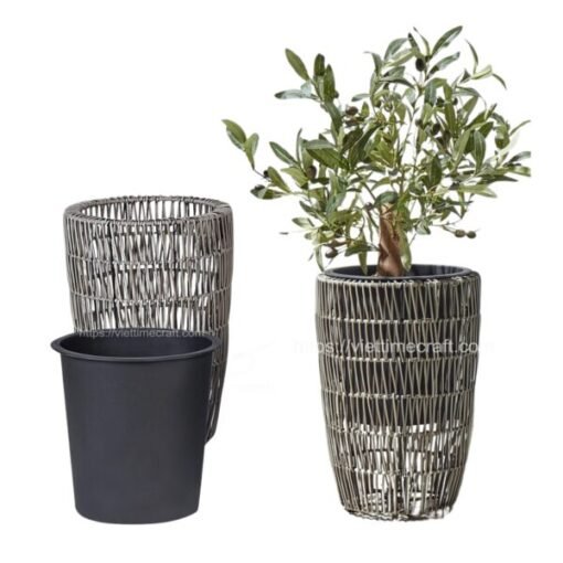 PE rattan planter, outdoor basket, synthetic rattan pot, garden planter, weather-resistant basket, balcony planter, home décor rattan basket, modern plant pot, woven outdoor decor, indoor/outdoor basket
