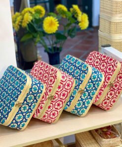 Hộp vuông hoa thị đủ màu - TRE0119